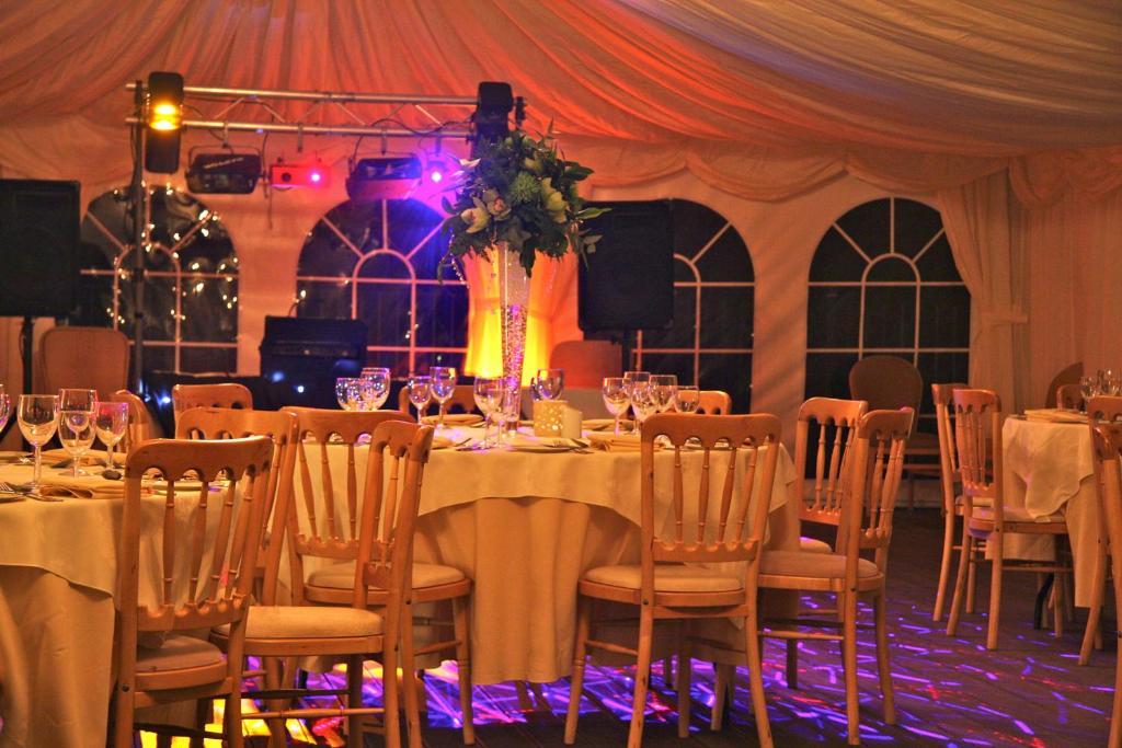 Millhouse Hotel And Riverside Restaurant Sharnbrook Exterior foto